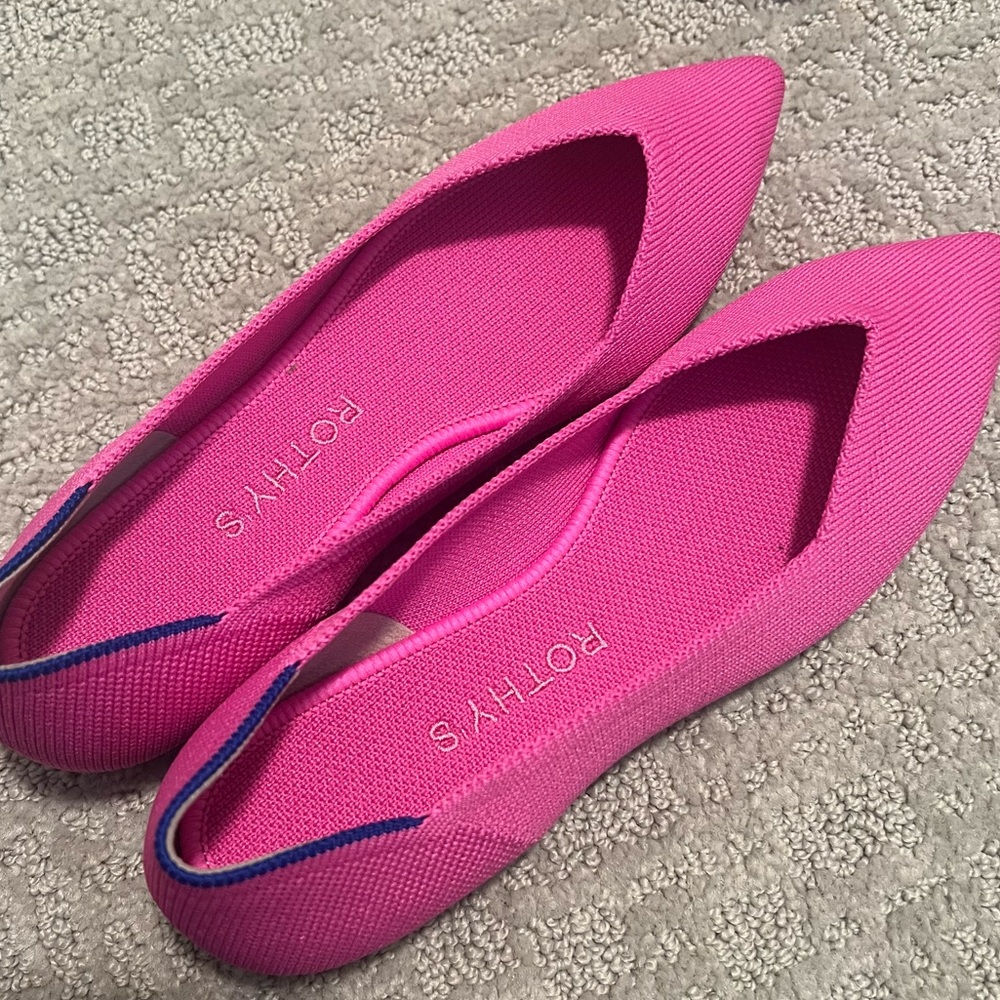 Rothys pointed toe flats pink size 7